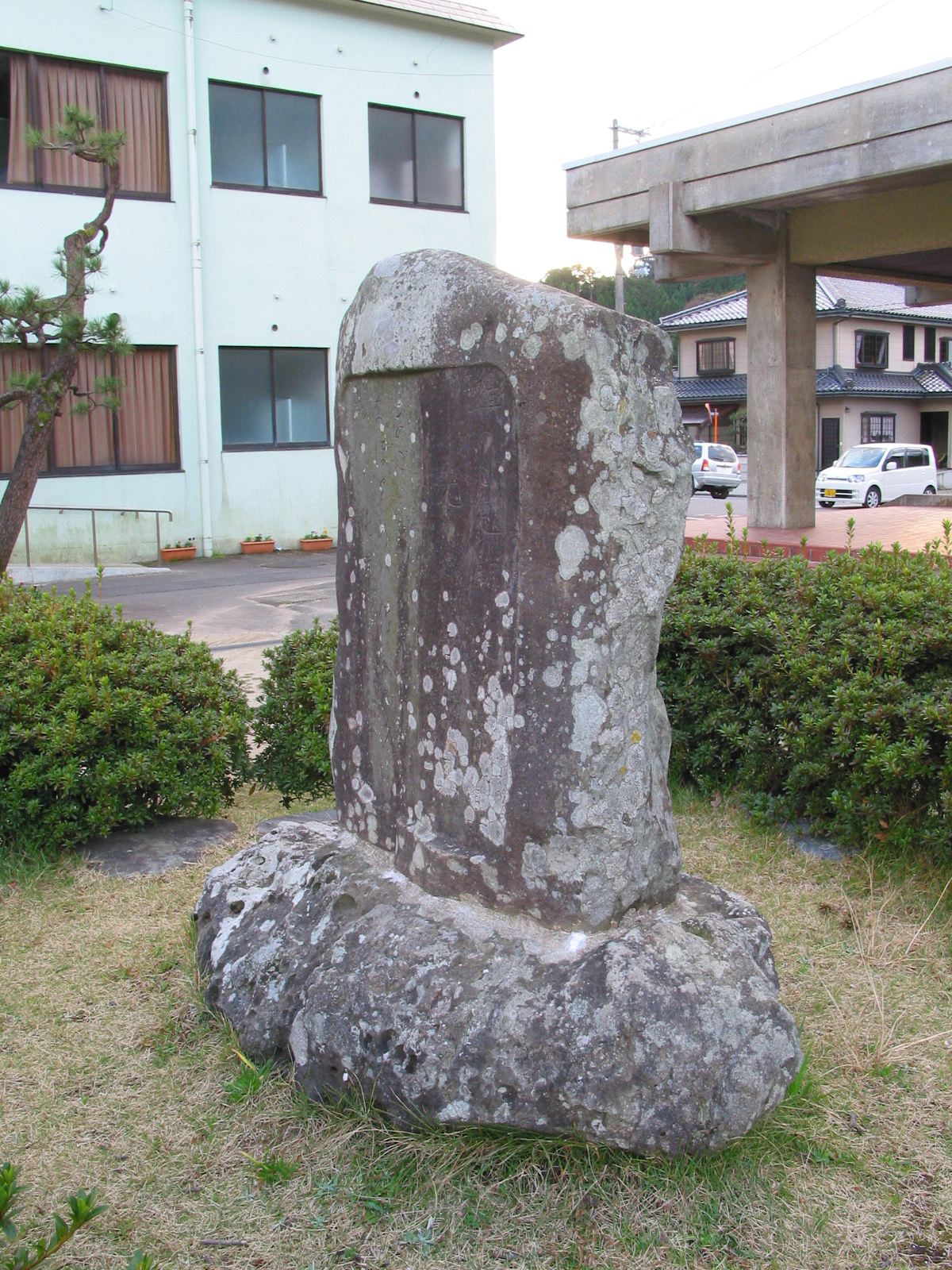 右斜め全景